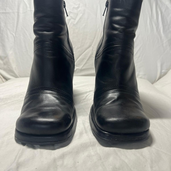 Womens ankle boots - Picture 2 of 4